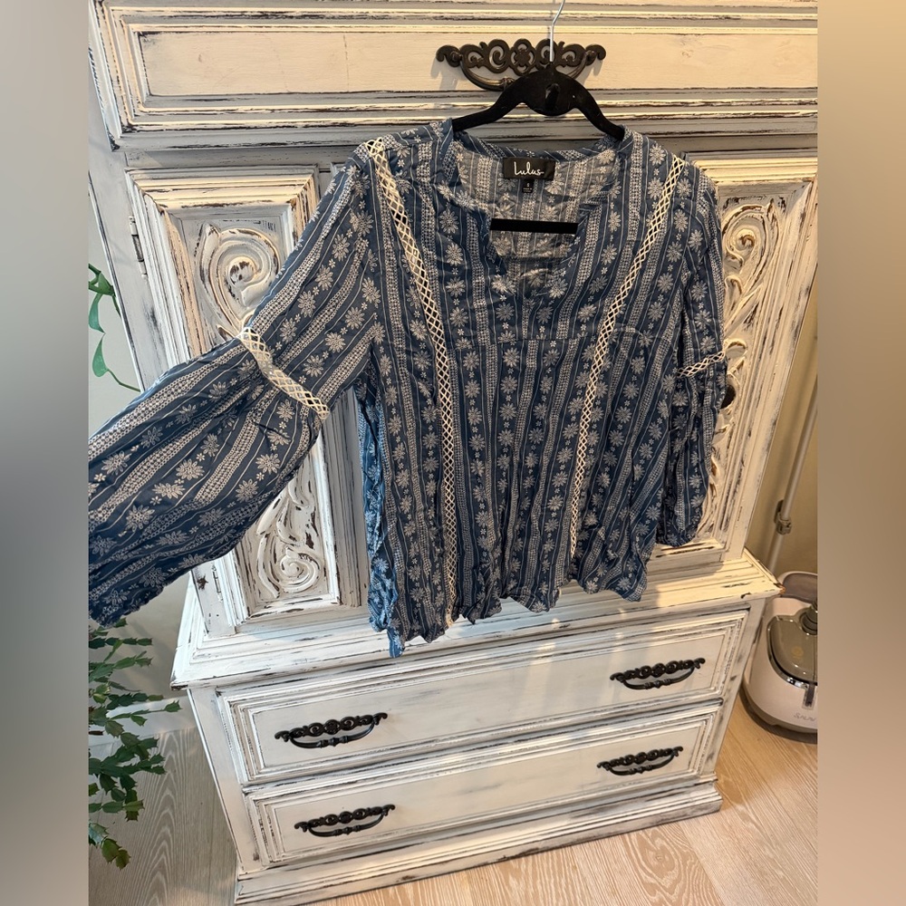 Lulu's Navy Blue Floral Lace-Trim Peasant Tunic
